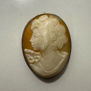 Vintage Cameo Shell Silver Brooch Pendant